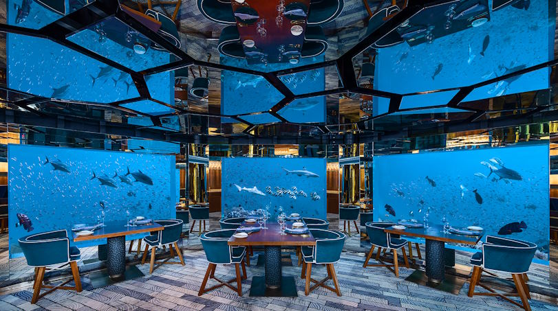 underwater eateries